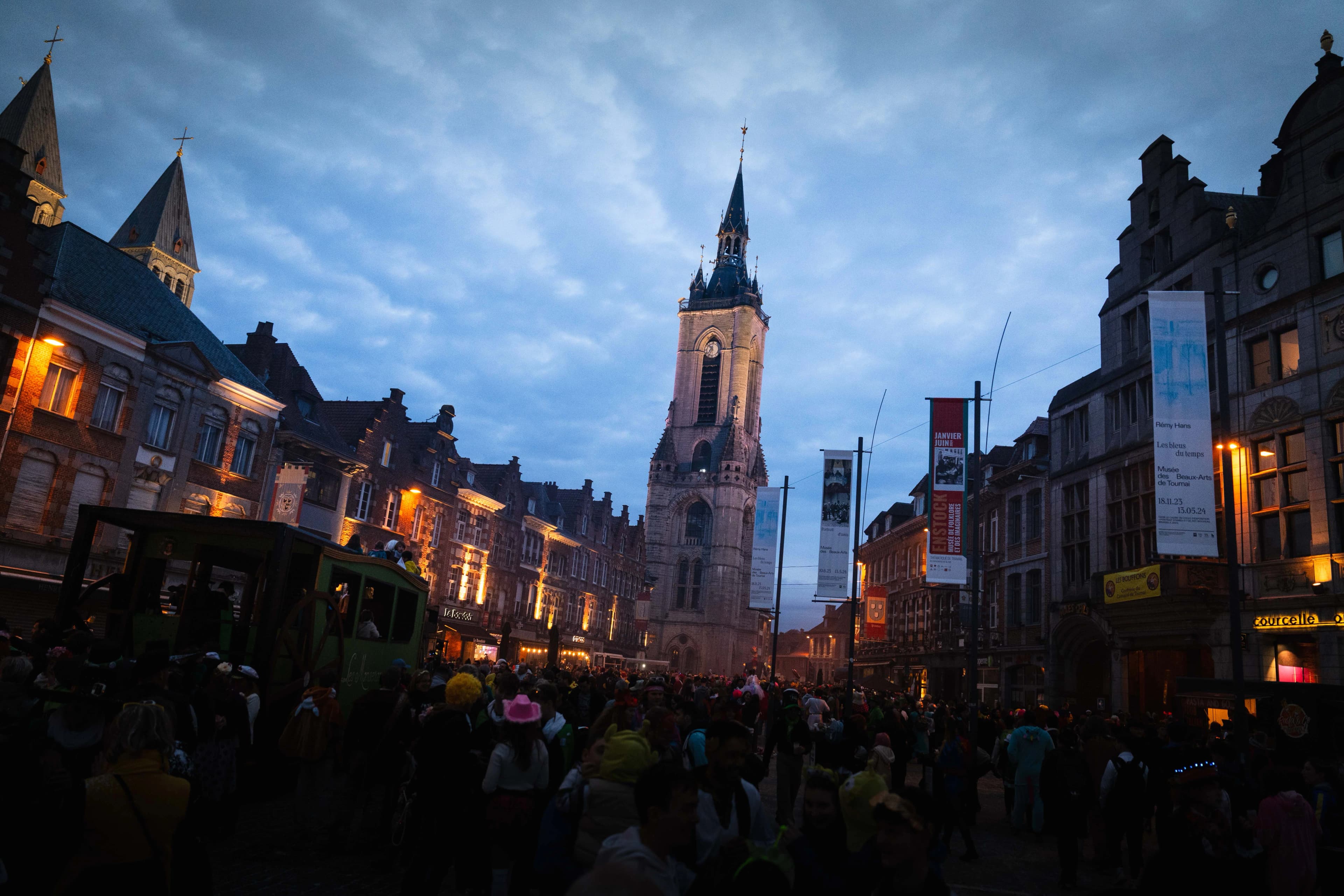 Vue aérienne de la Grand-Place de Tournai